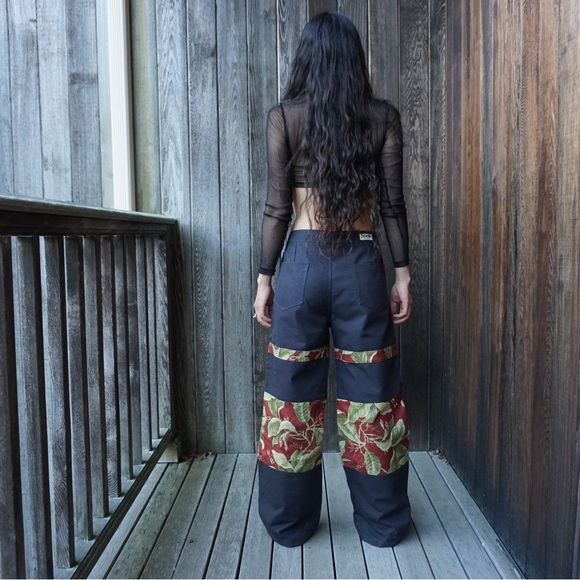 Sundae School Black and Red Cargo Pants with Modern Design - Picture 5 of 5